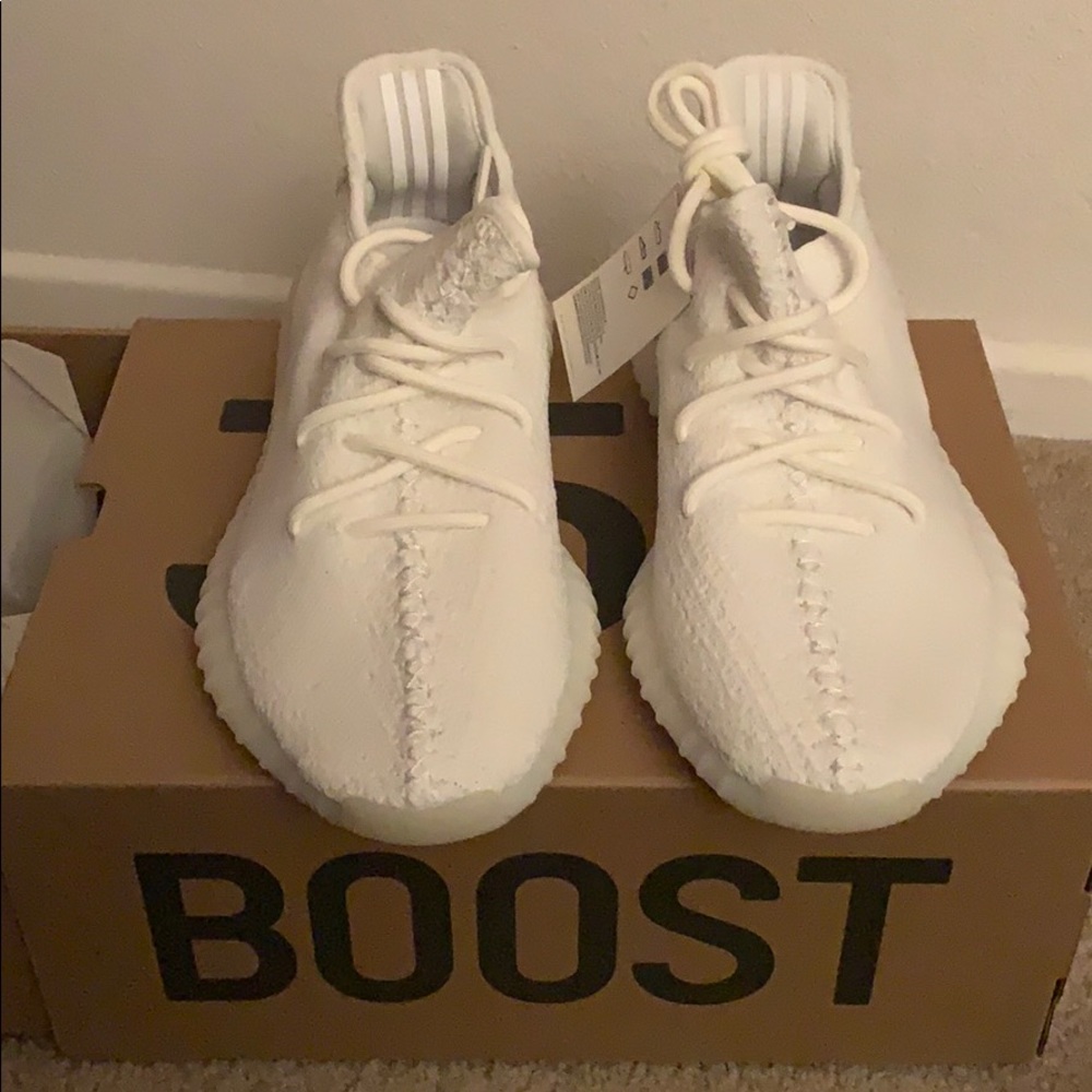 Yeezy Boost 350 V2 Triple White